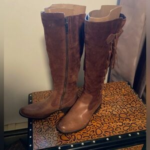 Born tall boots
